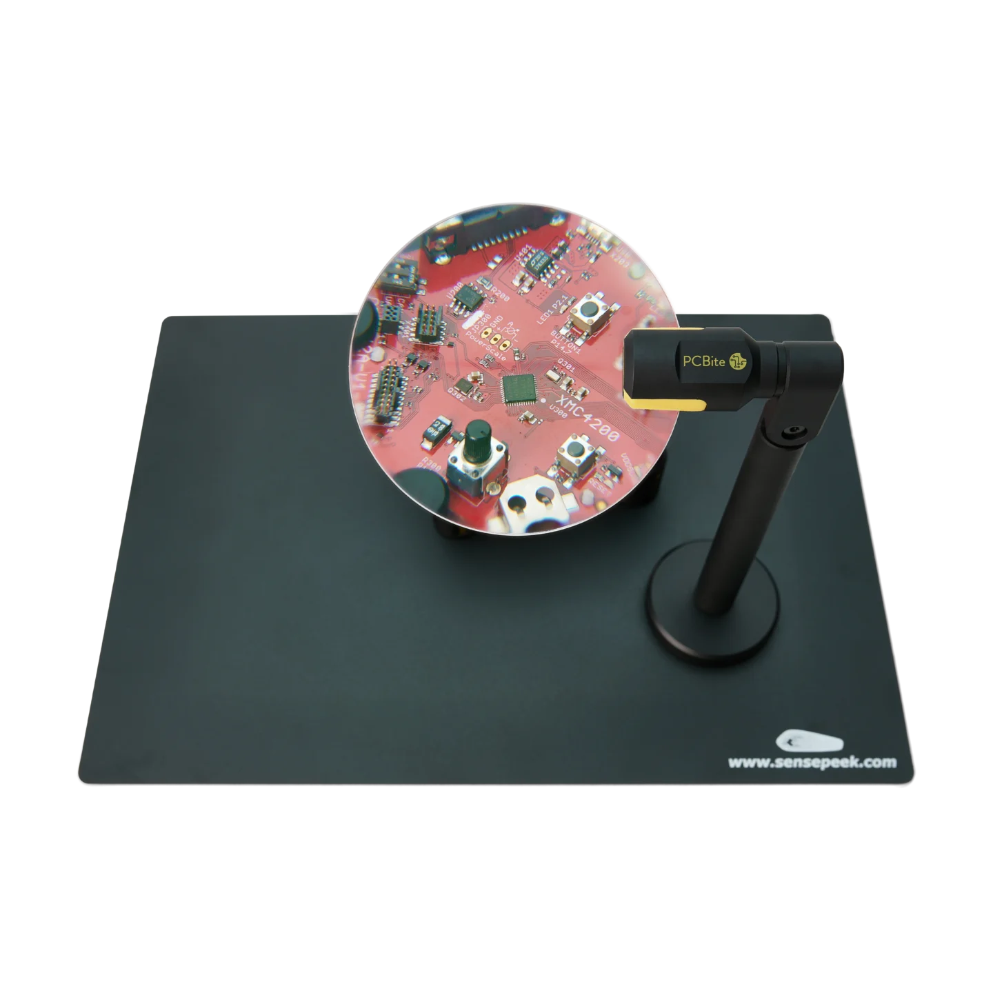 Magnifier with magnetic base standing on an insulated baseplate PCB components magnifyed through lens (PCBITE-4020)