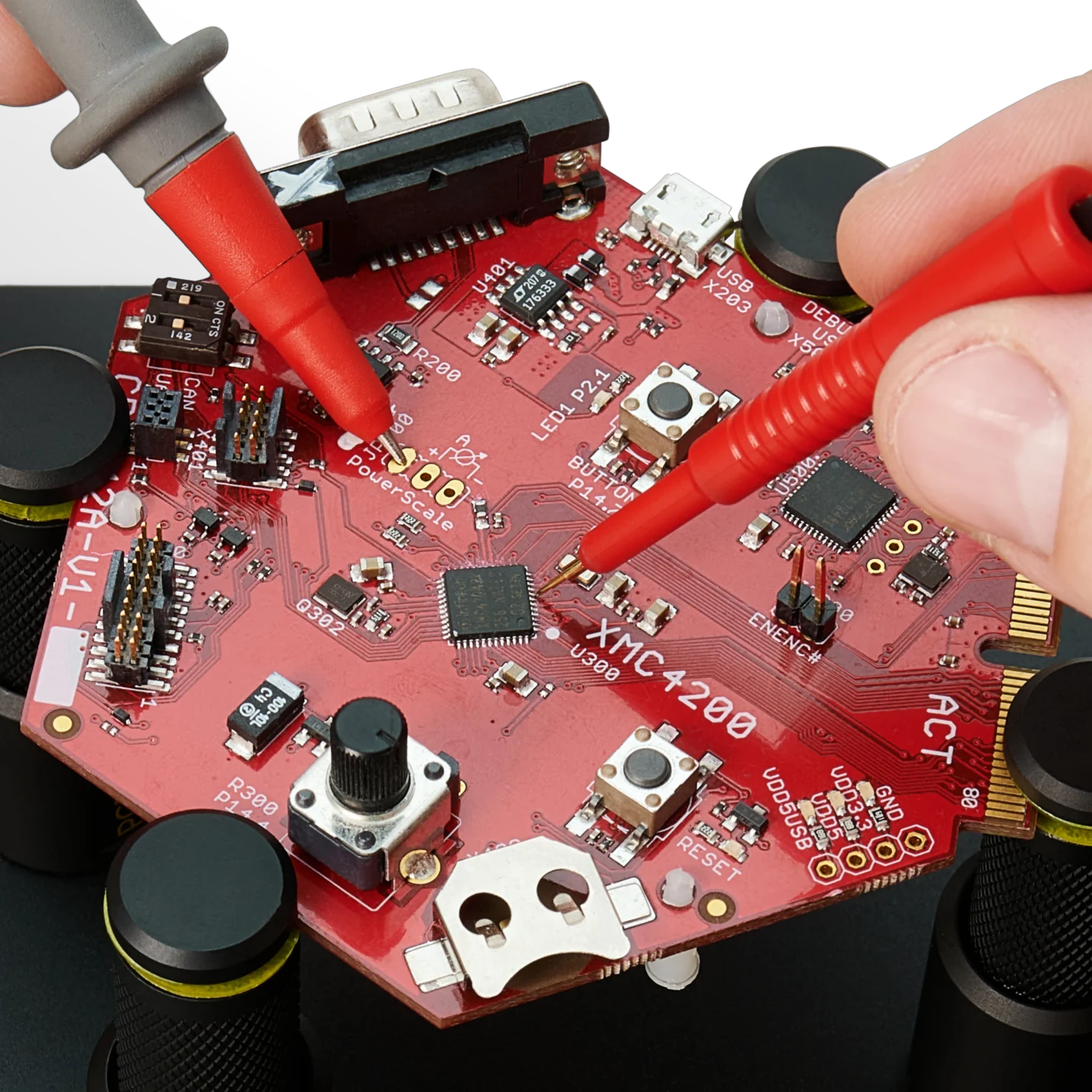Comparing a handheld SQ10 probe with a traditional larger multimeter probe (PCBITE-6011)