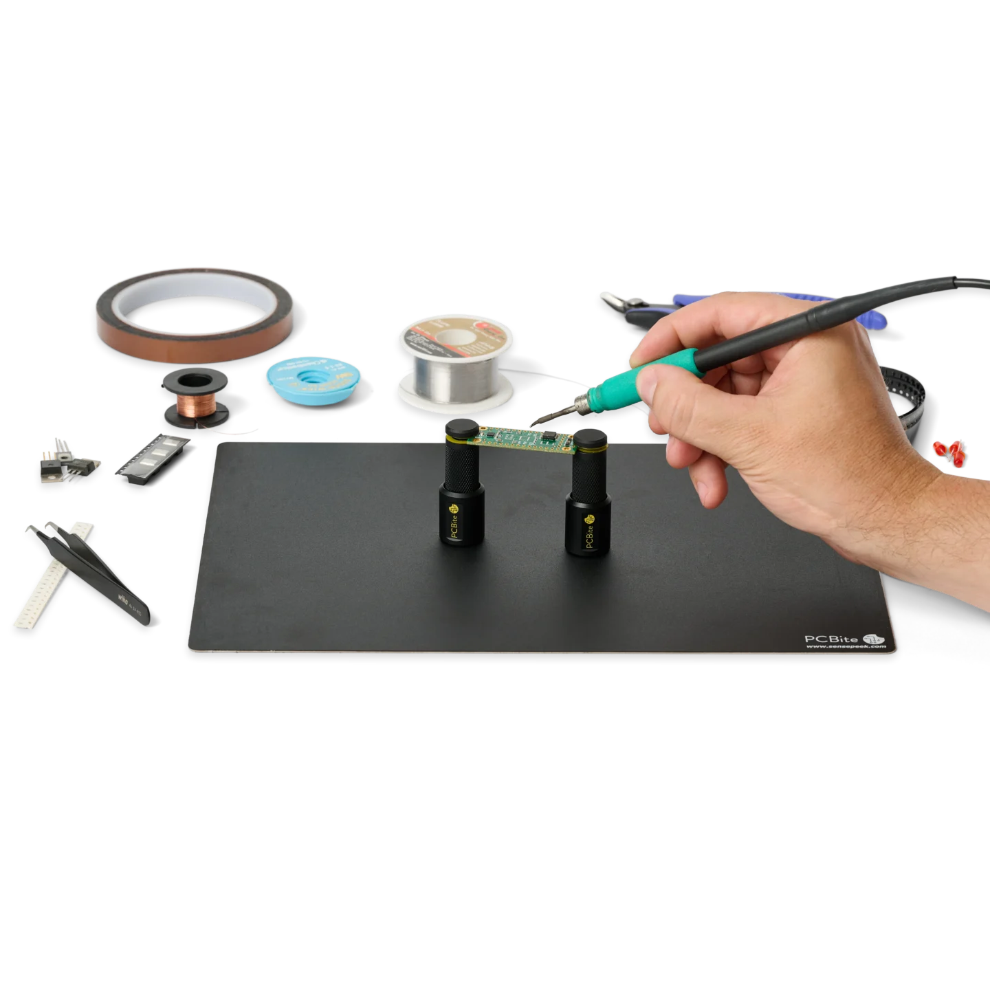 SQ200 200 MHz, Hand soldering PCB held by two magnetic spring-loaded PCB holders (PCBITE-6016)