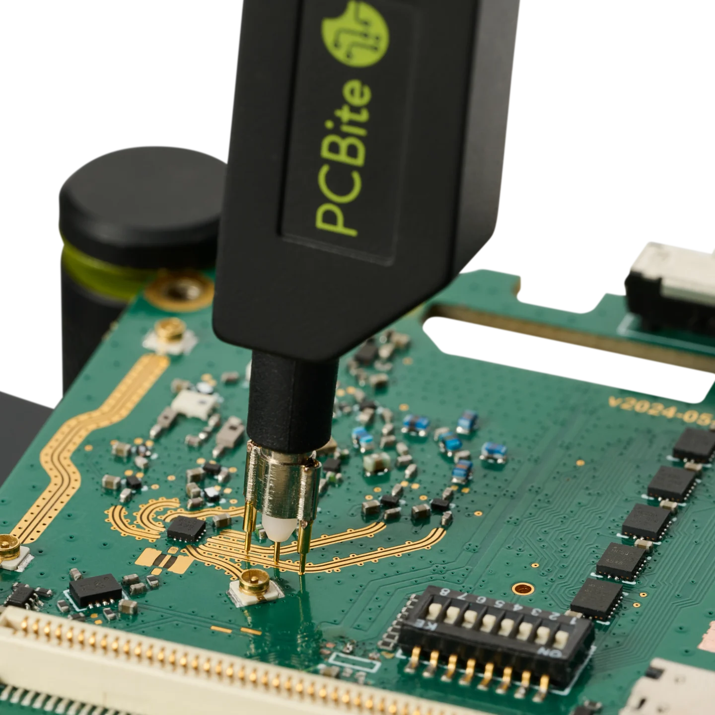 High frequency PCB measurement with probe, dual ground clip and spring-loaded tips (PCBITE-7014)