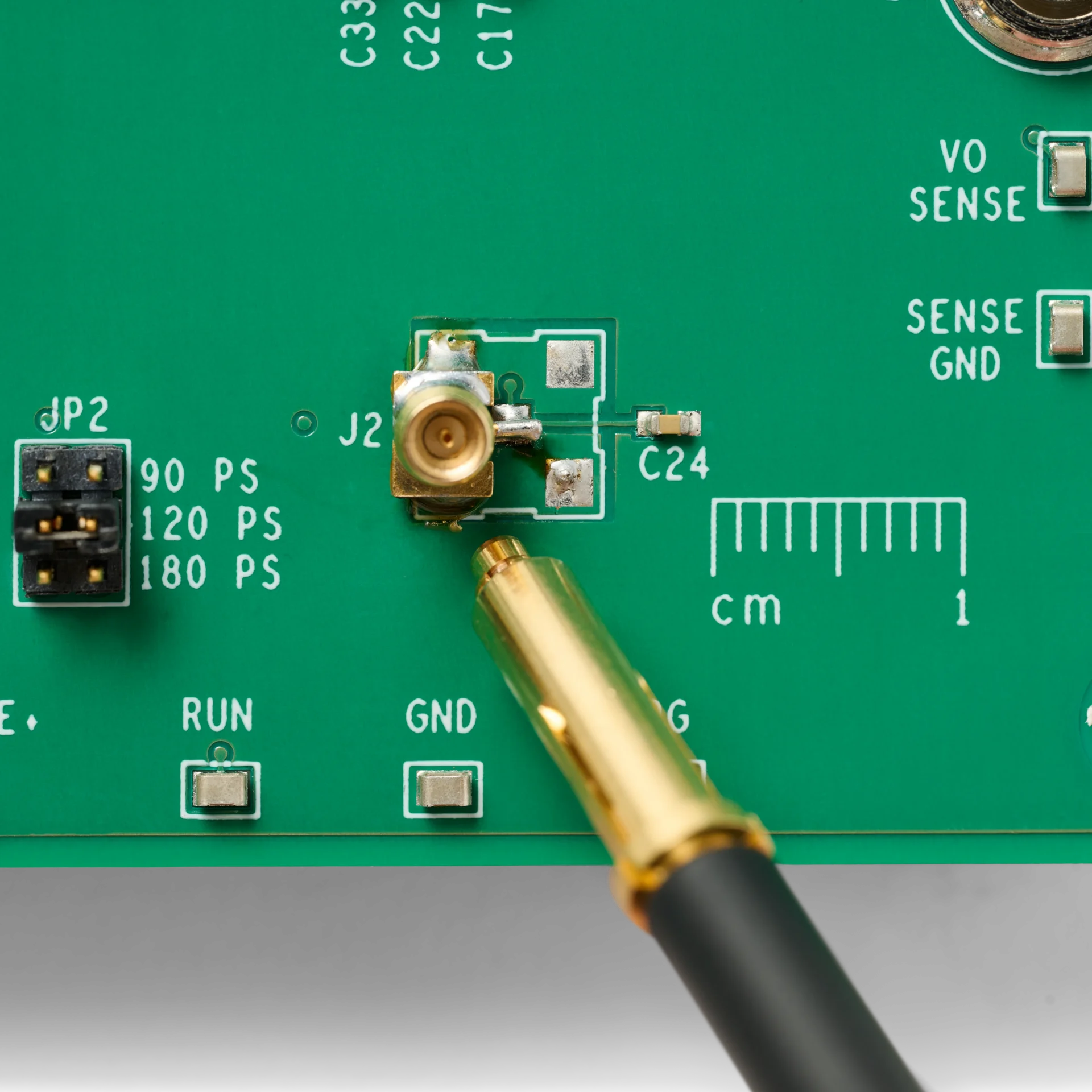 MMCX connector on PCB and probe with mounted MMCX adapter ready to connect (PCBITE-7021)