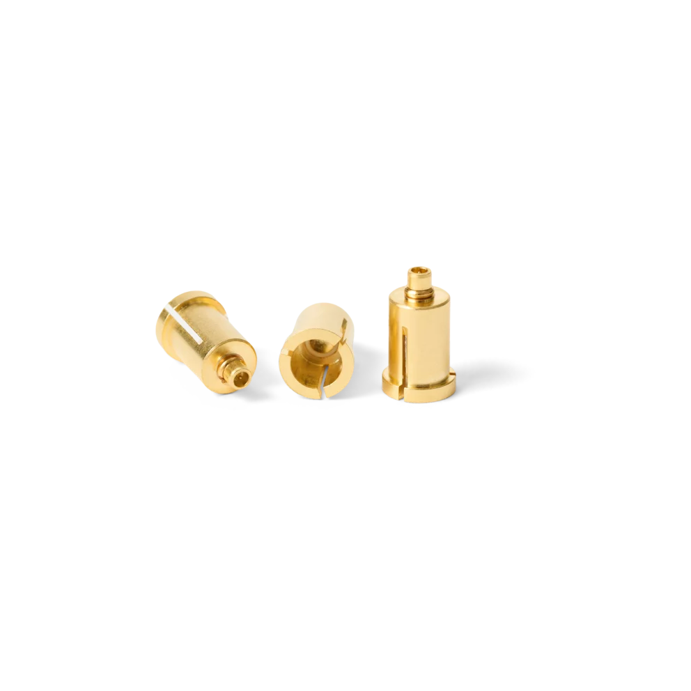 MMCX 5,0mm probe adapter from three angles for detailed view of adator (PCBITE-7022)