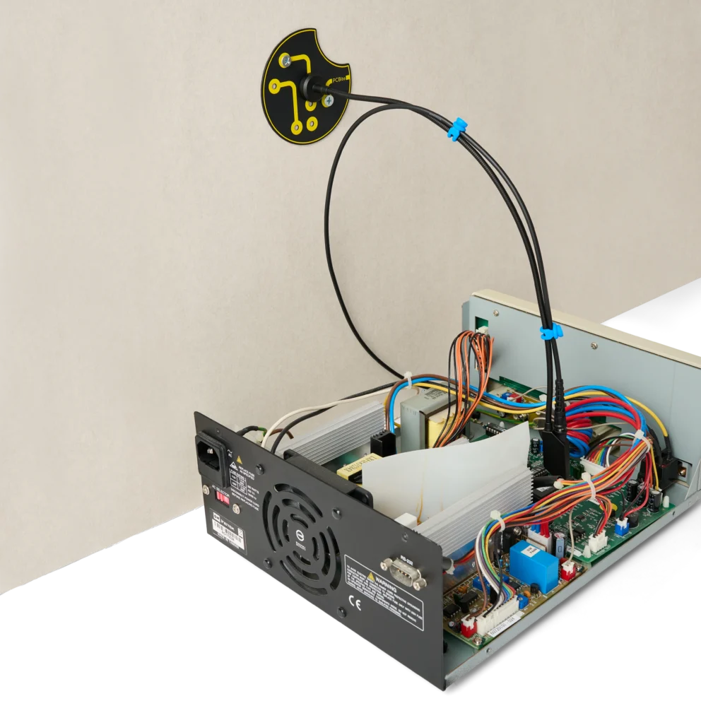 Wall-mounted multipurpose baseplate for flexible handsfree probe positioning where no standard baseplate can be used (PCBITE-7027)